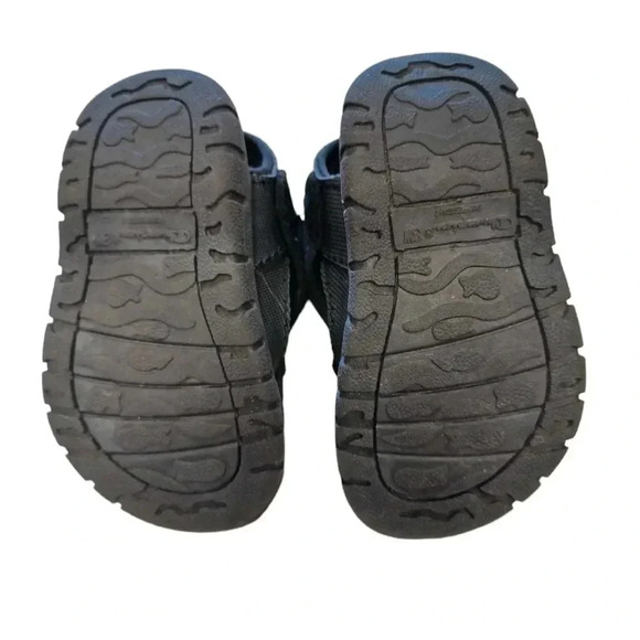 Champion Black Round Toe Velcro Sandals Size 3W - Picture 4 of 8